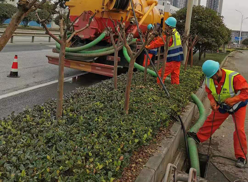 精河市政管道清淤